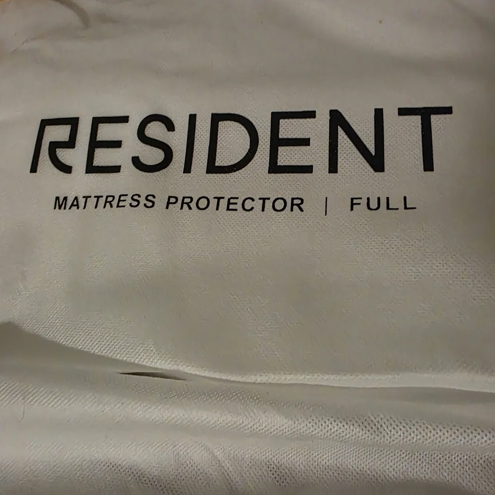 RESIDENT Mattress Protector and Sheet Set - Full